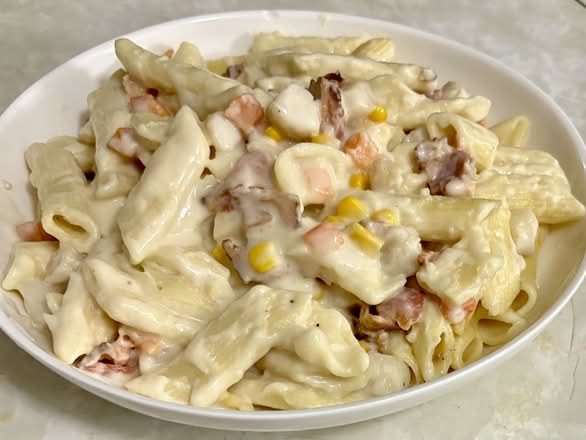 Scallop and Bacon Penne Noodle in Creamy Sauce 帶子煙肉忌廉汁長通粉